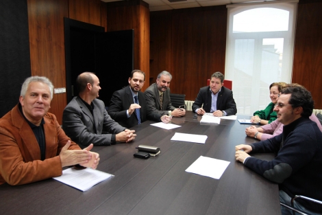 Los alcaldes se reunieron en Pontevedra para abordar la situacin. | N. P.