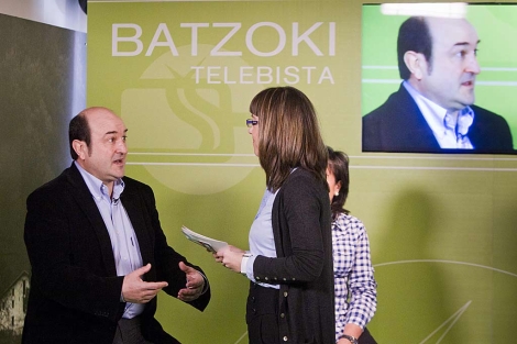 Ortuzar en la presentacin de Batzoki Telebista en la localidad vizcana de Trapagaran. | I. Andrs
