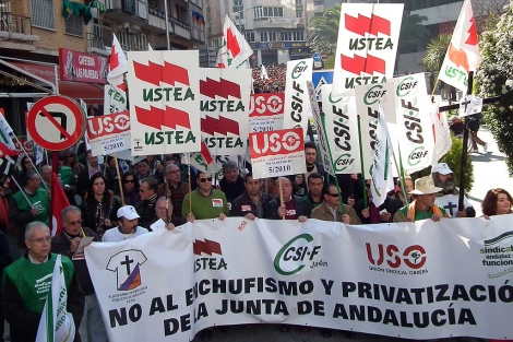 La manifestacin contra el decreto del 'enchufismo' en la capital de Jan. | Manuel Cuevas