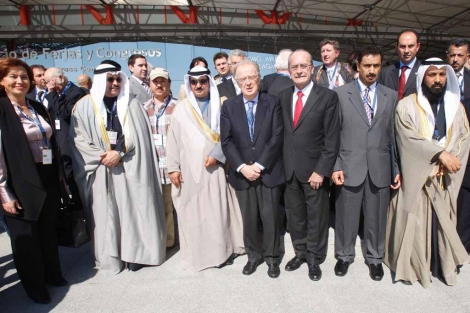 El alcalde de Mlaga con la delegacin de Kuwait. | A. Pastor