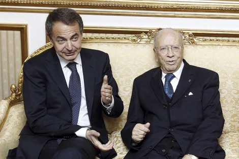 Jos Luis Rodrguez Zapatero, con el primer ministro tunecino, Beyi Said Essebsi. | Reuters
