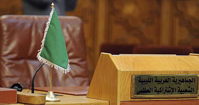 El puesto reservado al ministro de Exteriores libio, vacío en la reunión de la Liga Árabe. | EFE