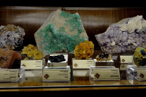 Algunos de los minerales expuestos. | Escuela de Minas