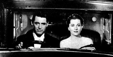 Joan Fontaine junto a Cary Grant en 'Sospecha'.
