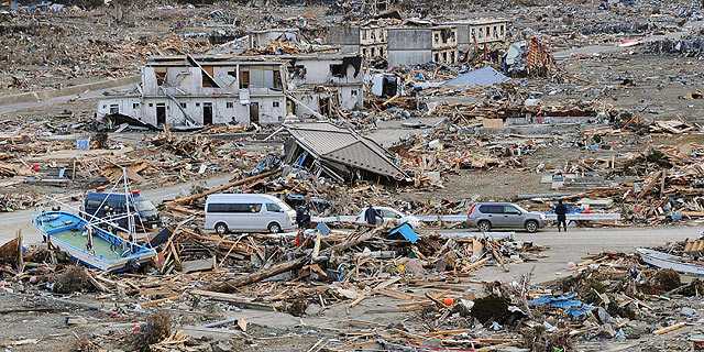 Destruccin en la ciudad de Ishinomaki tras el paso del tsunami que arras Japn. | AP