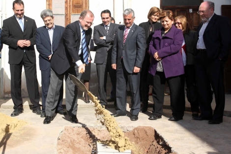 Font de Mora coloca la primera piedra de un centro educativo en Onda. | G. Valenciana