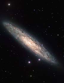 NGC253, la galaxia más brillante del Grupo del Escultor. | ESO/MPG, tel. 2,2 m