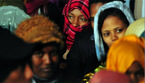 Mujeres procedentes de Libia en Lampedusa.| AFP