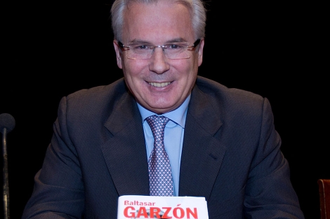 Baltasar Garzn, durante la presentacin de un libro sobre l. | Foto: Alberto Cullar