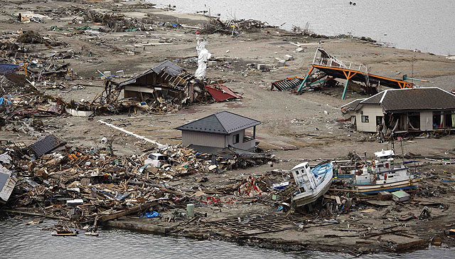 Imagen de una de las playas devastadas por el tsunami y ahora contaminadas por la radiación. | Reuters