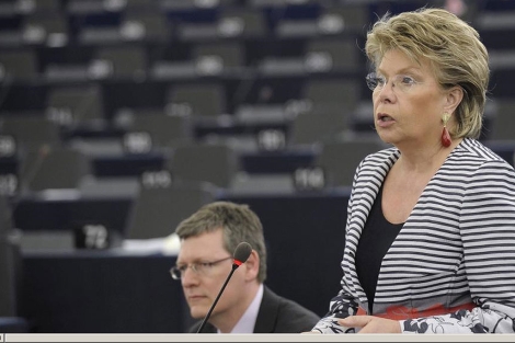 Viviane Reding, vicepresidenta del Ejecutivo comunitario,, en el Parlamento Europeo.| Efe
