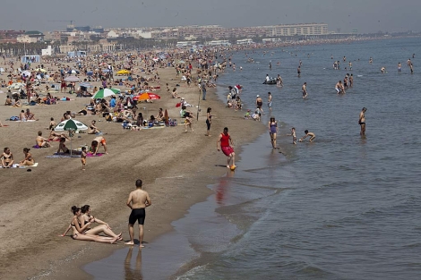 Playa de la Malvarrosa, en Valencia, este fin de semana. | Vicent Bosch