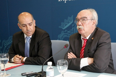 El alcalde, Juan Antonio Milln (derecha), y el primer teniente de alcalde, Miguel Novoa. | EM