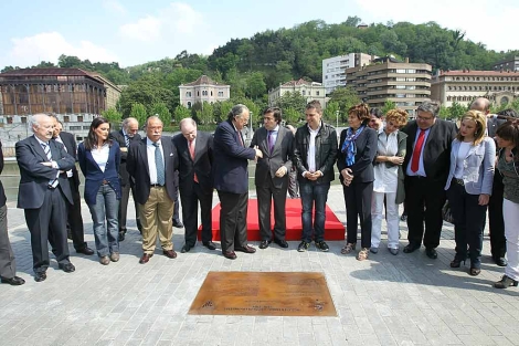 Una placa en la Campa de los Ingleses recuerda el campo donde se gestó el  Athletic | País Vasco | elmundo.es