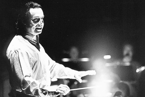 Riccardo Muti, en un ensayo en La Scala de Miln, en 1997. | Bernd Uhlig