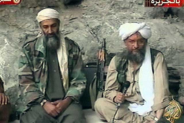 Osama bin Laden (i) y Aymán al-Zawahri (d), en una imagen de archivo.| Ap