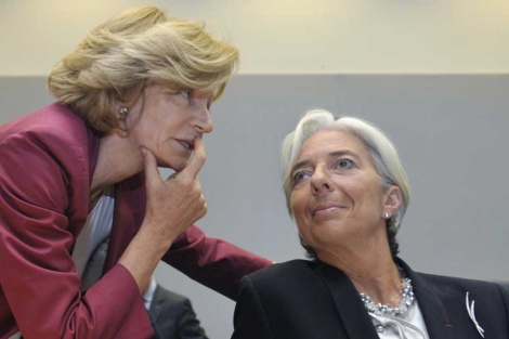 La ministra de Economa espaola, Elena Salgado (izda.), con su colega francesa. | Reuters
