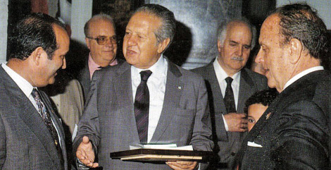 Rodrguez Ares (i), junto a Mario Soares y a Manuel Fraga. | PDSP