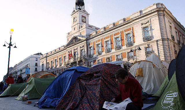 Crece la acampada en la Puerta del Sol.| Reuters