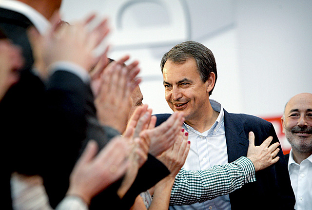 Zapatero en un mitin en A Corua. | Efe