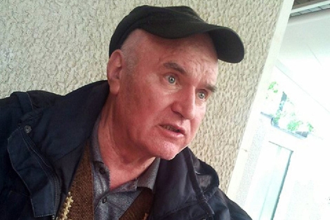 Ratko Mladic, en una imagen tras ser detenido. | AP