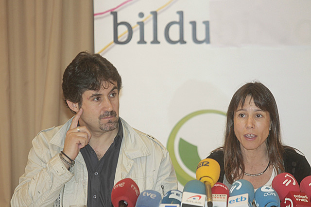 Pello Urizar y Zurie Gainza valoran en Bilbao la constitucin de los ayuntamientos vascos. | Iaki Andrs