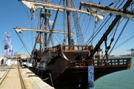 El galen 'La Pepa', atracado el el puerto de Cdiz. | Cata Zambrano