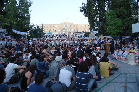 Asamblea en la plaza Sintagma de Atenas.