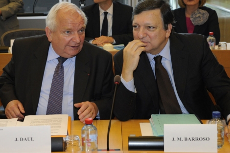 Joseph Daul (izqda) y Jos Manuel Duro Barroso en Bruselas. | Afp
