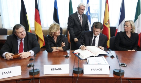 Salgado, junto a los ministros de Finanzas de Grecia y Francia. | Reuters