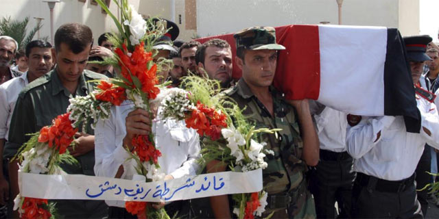 Funeral en Damasco por una de las vctimas de la violencia del rgimen sirio. | Efe