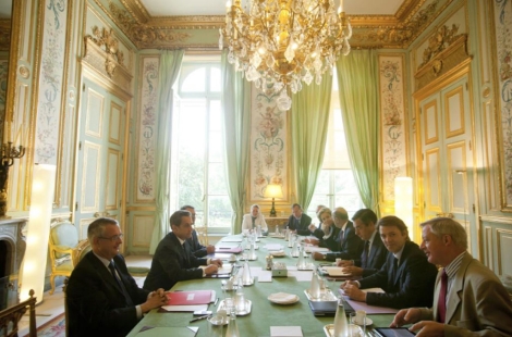 Sarkozy ha convocado al Gobierno y al Banco Central francs en el Palacio del Elseo. | Efe