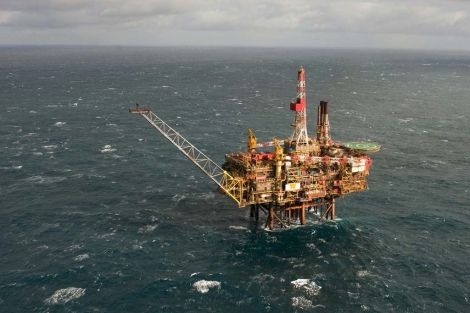 Plataforma petrolera de la compaa Shell en el Mar del Norte. | Ap