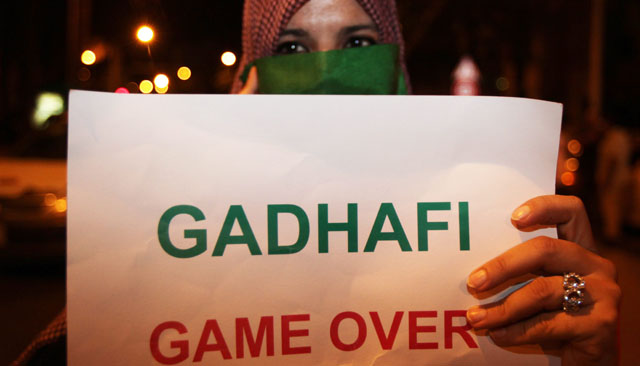 Ciudadana libia pide la dimisión de Gadafi. | Efe
