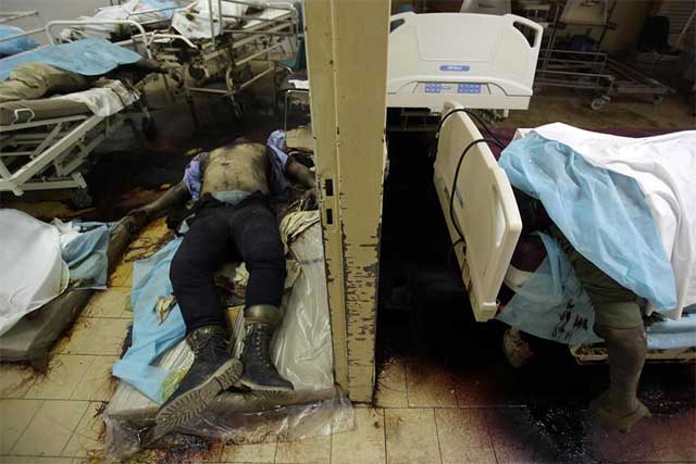 Muertos en el hospital de Abu Salim, en Trpoli.| Afp