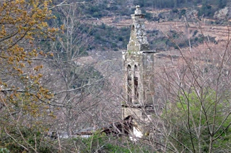 La iglesia de San Martio, en A Teixeira, derribada en 2007.