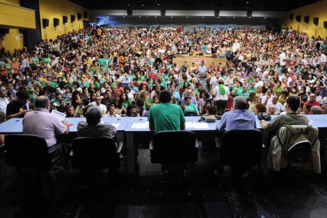 La Asamblea de profesores en el Auditorio Marcelino Camacho de CC.OO.|Bernardo Daz