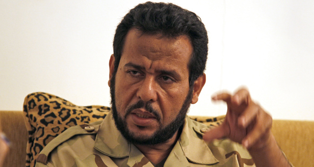 El comandante rebelde, Abdelhakim Belhaj, durante una entrevista en Trpoli. | AP