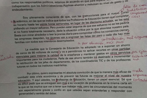Imagen de las correciones efectuadas por los profesores a la carta de Aguirre.