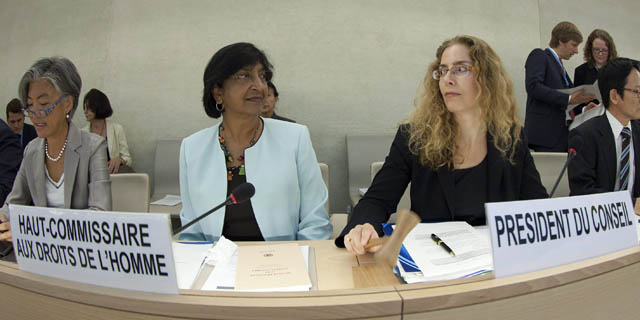 Navi Pillay (i.) y Laura Dupuy (d.), presidenta del Consejo de Derechos Humanos de la ONU. | Efe