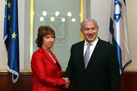 El primer ministro israel Netanyahu (dcha) habl con Ashton sobre esta crisis. | Afp