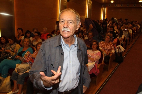 El escritor Eduardo Mendoza ha pasado por el Hay Festival de Segovia. | R. Blanco