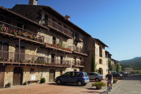 La ruta passa pel fams carrer dels balcons de Sant Esteve d'en Bas. | El Mundo