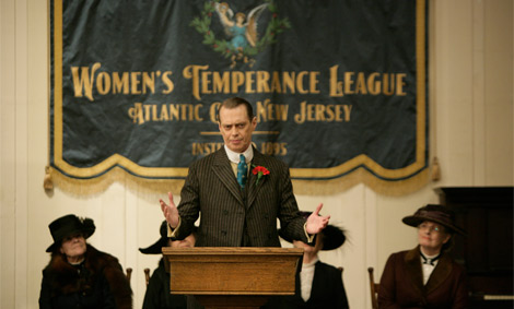 Steve Buscemi interpreta a Nucky Thompson en la serie. | HBO