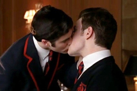 Beso entre protagonistas de 'Glee' | Fox
