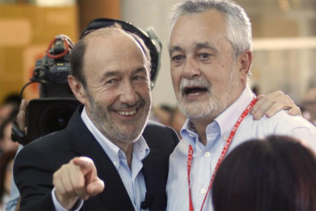 Rubalcabam, junto a Grin en la Conferencia Poltica del PSOE. | Reuters