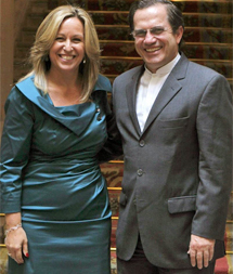 La ministra espaola de Exteriores, Trinidad Jimnez, y su colega ecuatoriano, Ricardo Patio. | Efe