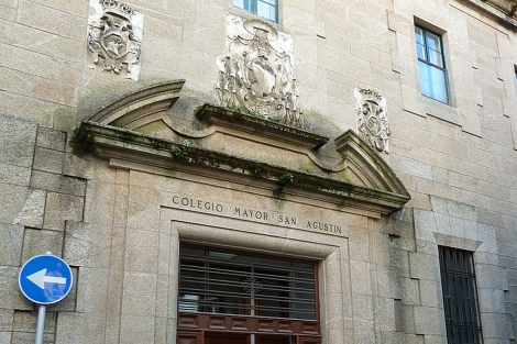 Fachada del Colegio Mayor San Agustn de Santiago. | EL MUNDO
