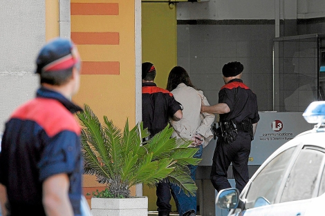 La mujer acusada de matar a sus hijos ingresa en la cárcel de Girona. | Eddy Kelele