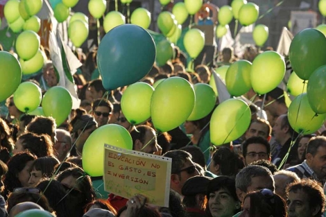 Imagen de la marcha 'verde' en la calle Alcal. (Efe)
